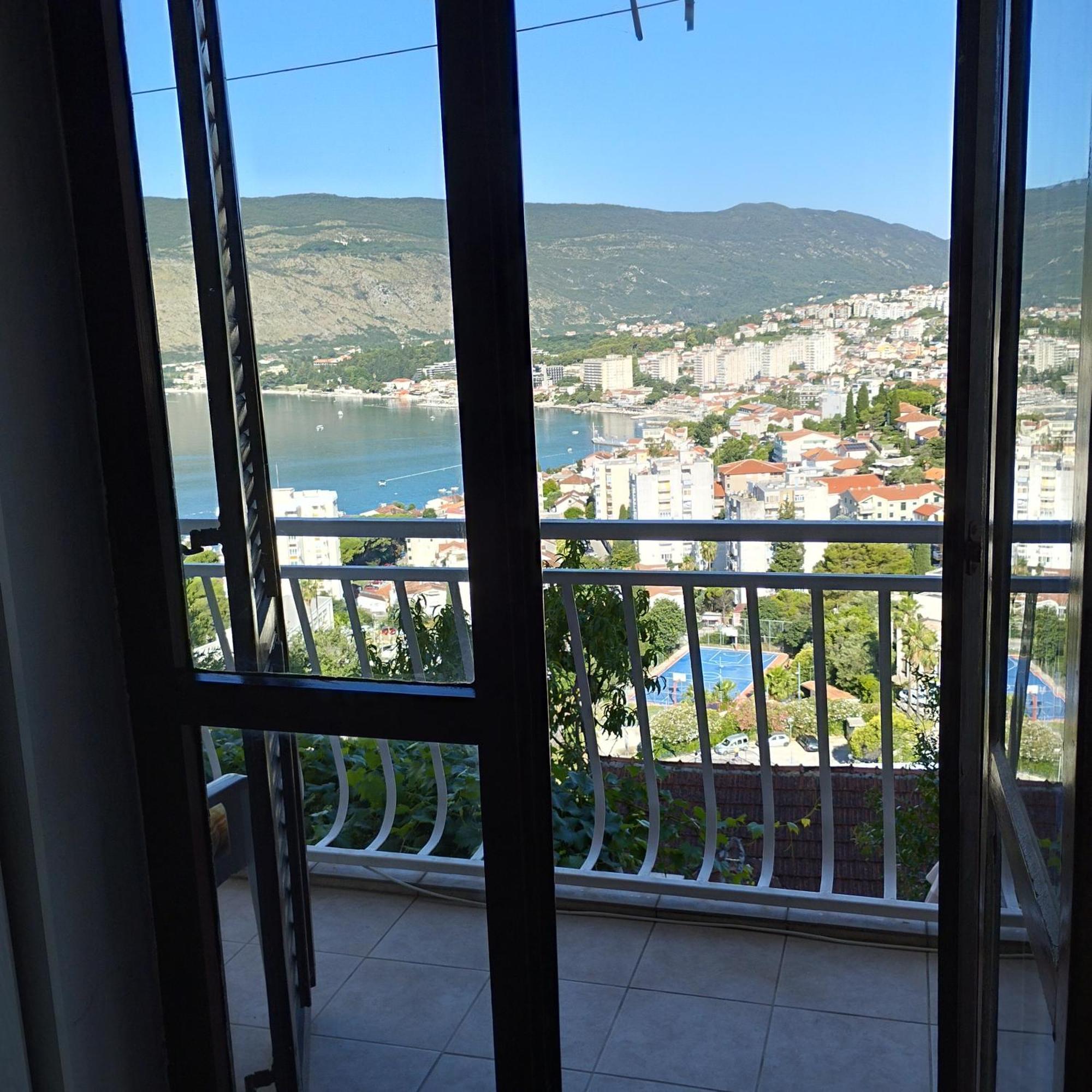 Apartmani Lovor Herceg Novi Kültér fotó
